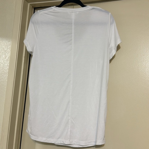 Athleta tee - Picture 4 of 4